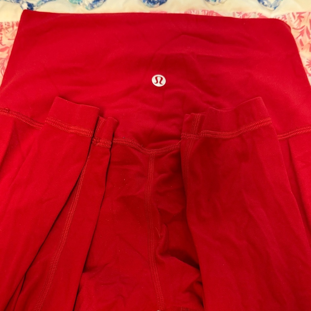 Lululemon 28 inch red align leggings